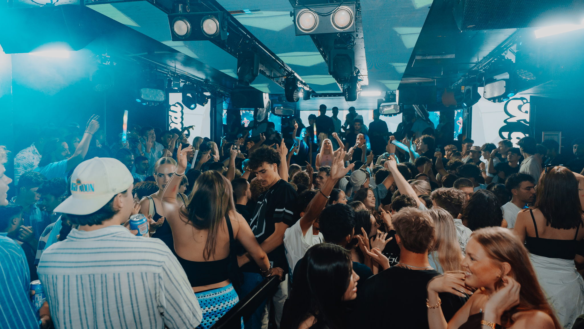 Large venue crowd shot, Gold Coast nightlife event